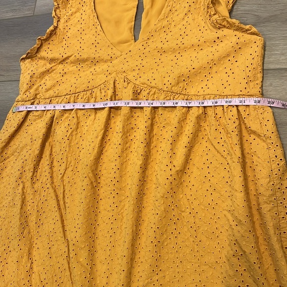 Knox Rose Mustard Color Sleeveless Top Ruffles, Eyelet, Empire Waist - Picture 5 of 12